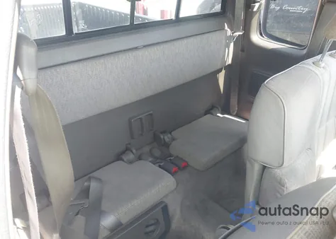 1999 Toyota Tacoma z USA, uszkodzony, nr VIN 4TAVL52N6XZ400925